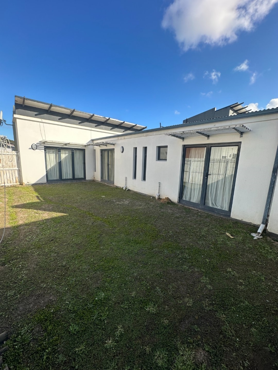 2 Bedroom Property for Sale in Nahoon Valley Park Eastern Cape